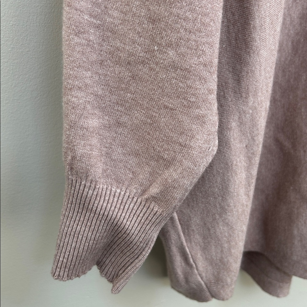 Aaeda  Pink Floral Women's Sweater 1X - Picture 5 of 6